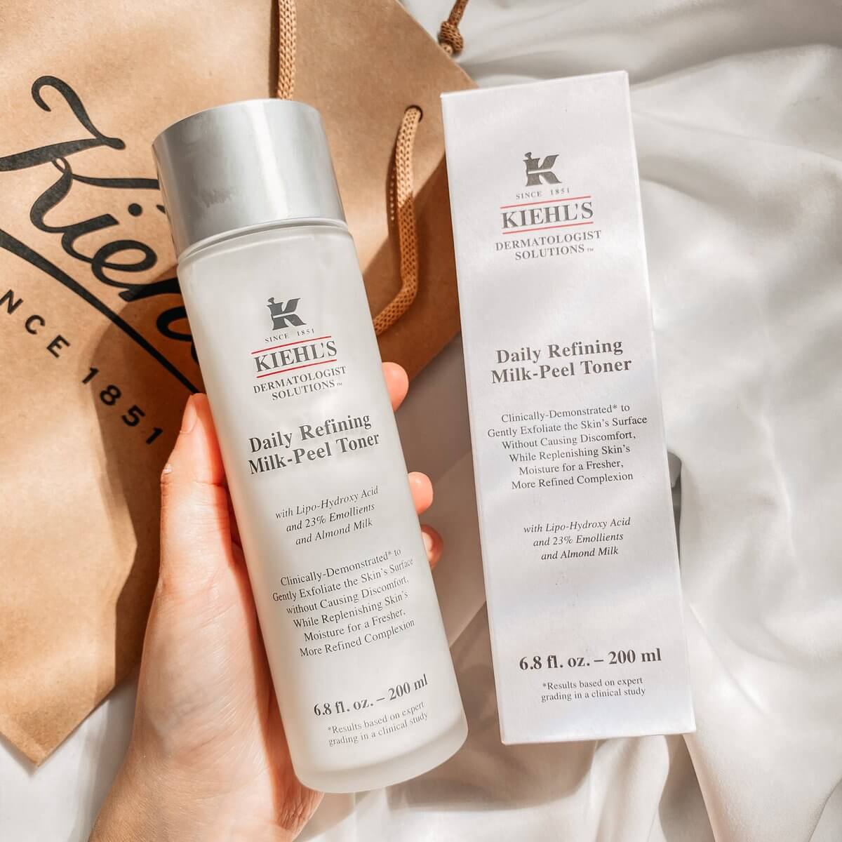 Kiehl's Daily Refining Milk Peel Toner 40 ml โทนเนอร์น้ำนมผลัดเซลล์ผิวเก่า เผยผิวใหม่ ผิวเนียนนุ่ม ชุ่มชื้น กระจ่างใส อ่อนโยนและเหมาะกับทุกสภาพผิว