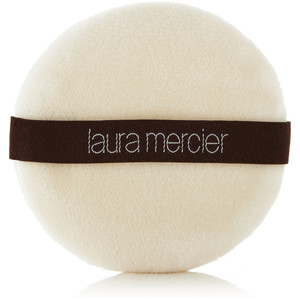 Laura Mercier Mini Powder Puff พัฟขนาดเล็ก สีขาวฟู นุ่ม กระจายแป้งเวลาเกลี่ยได้ดี ช่วยให้เนื้อแป้งนวลเนียนบางเบาดูเป็นธรรมชาติ